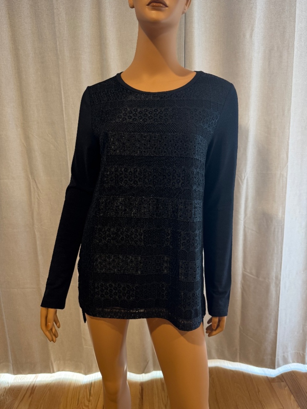 Company Ellen Tracy Black Sequin Eyelet Lace Long Sleeve Blouse Small